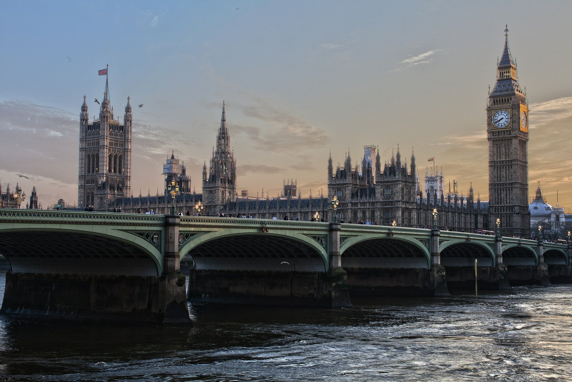 「TOEICリスニングでイギリス英語対策はどうすれば良いか？」を英音研公式ブログに更新投稿