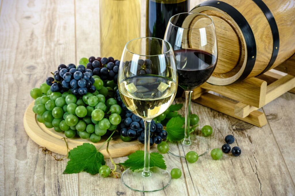 「心に響く英語ことわざ（44）Don’t put new wine into old bottles. 新しい考えを表わすには、それにふさわしい形式が必要である」を英音研公式ブログに投稿