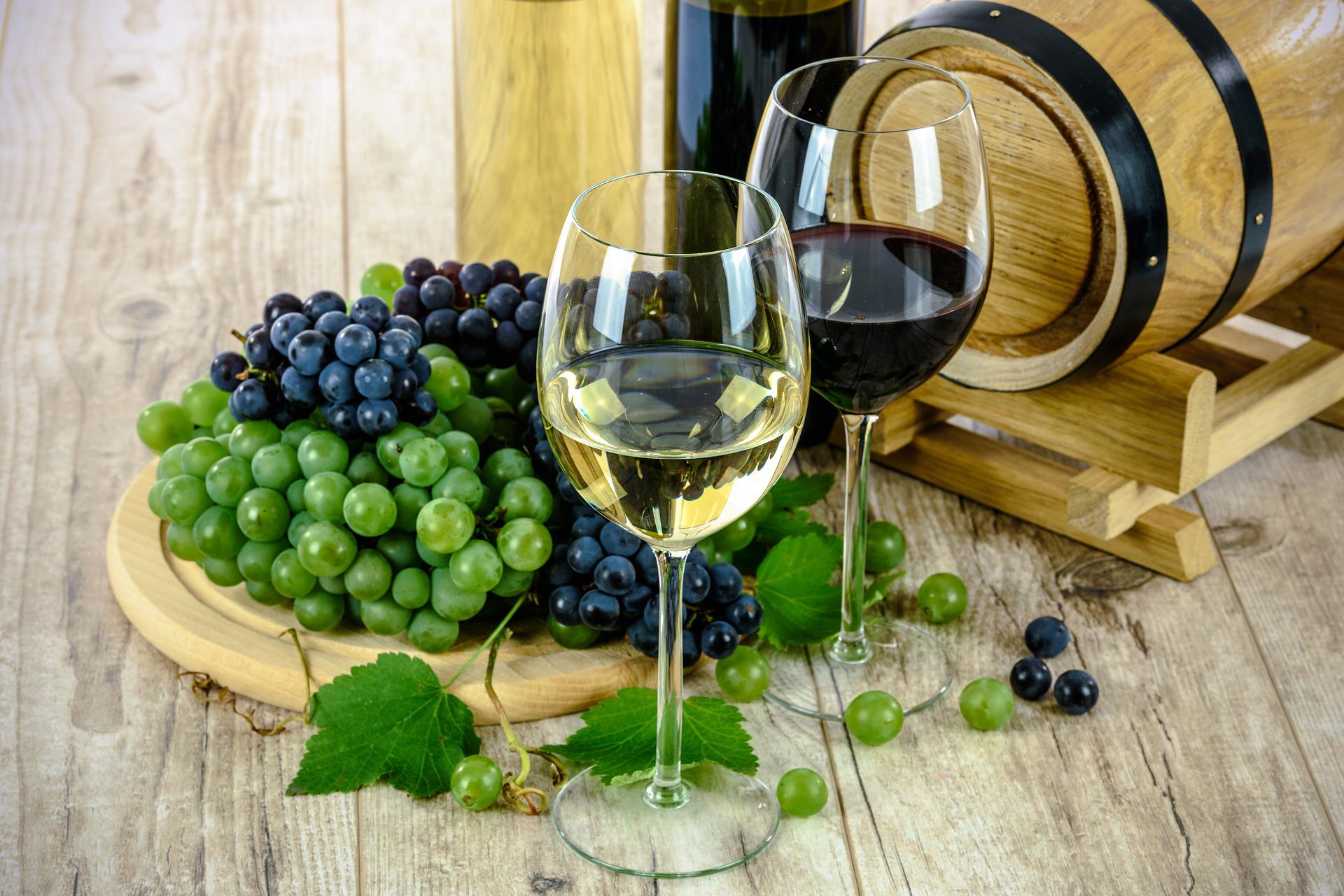 「心に響く英語ことわざ（44）Don’t put new wine into old bottles. 新しい考えを表わすには、それにふさわしい形式が必要である」を英音研公式ブログに投稿