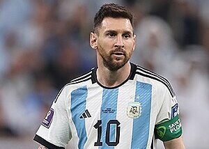「心に響く英語ことわざ（362）アルゼンチンのプロサッカーのスーパースターのリオネル・メッシの名言 Sometimes you have to accept you can’t win all the time.（負けて学ぶ）」を英音研公式ブログに投稿