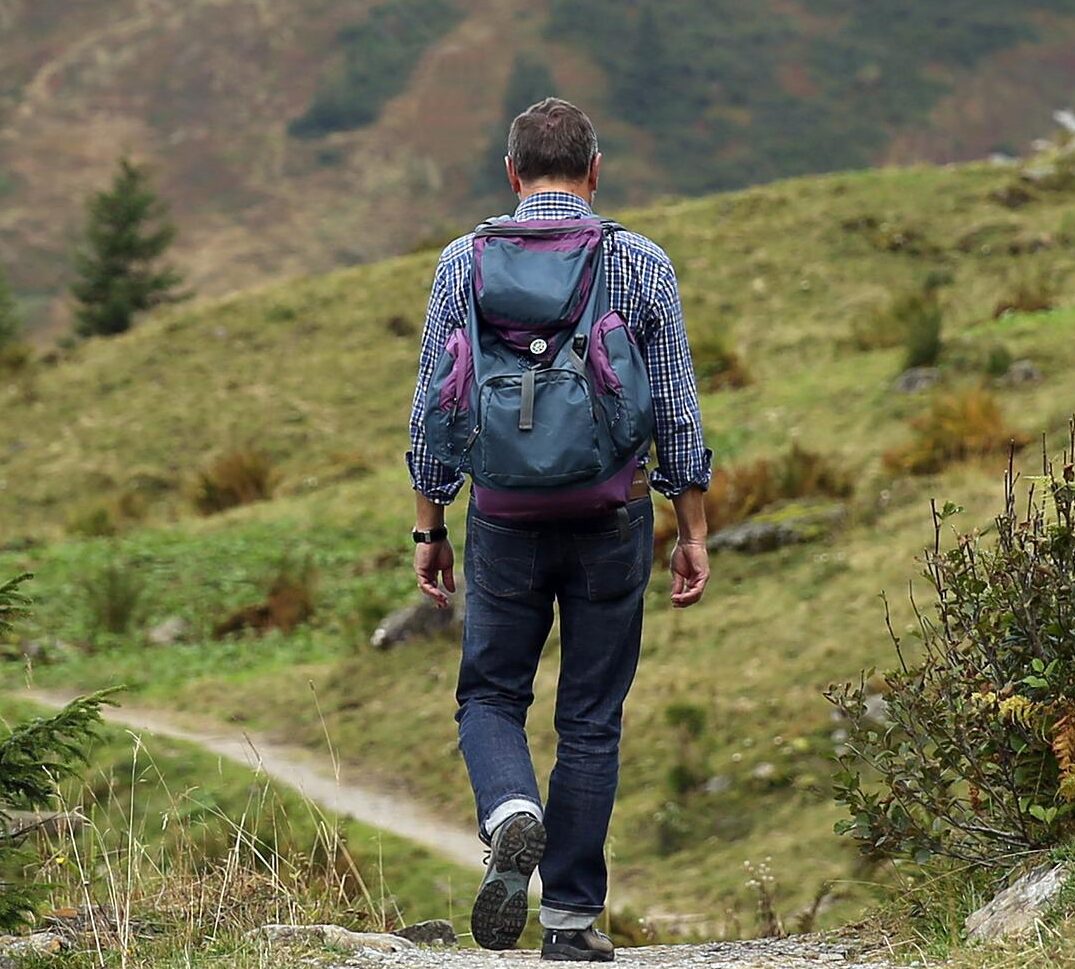 心に響く英語ことわざ（9）A journey of a thousand miles begins with one step. 千里の道も一歩より起こる