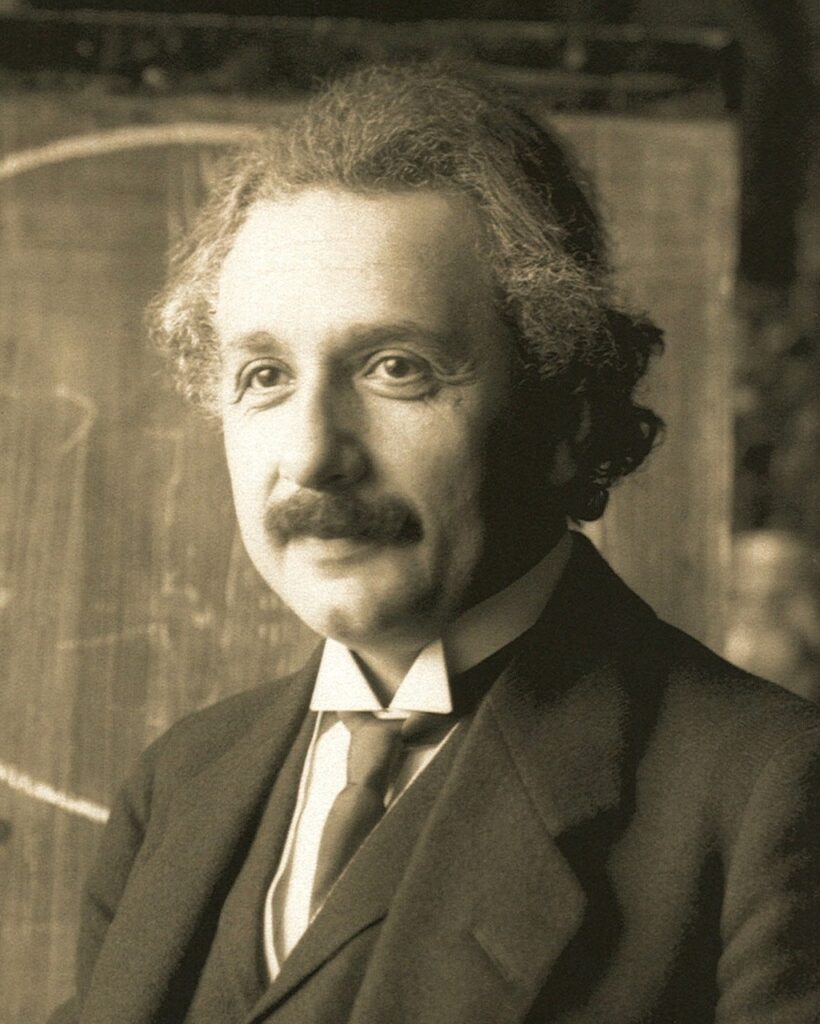 Wikipediaで相対性理論を発見したアルベルト・アインシュタインの生い立ちを調べてみた
