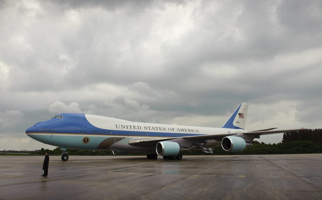 Google Geminiに米国大統領が搭乗する「エアフォース・ワン（Air Force One）」とはどのようなものかを聞いてみた