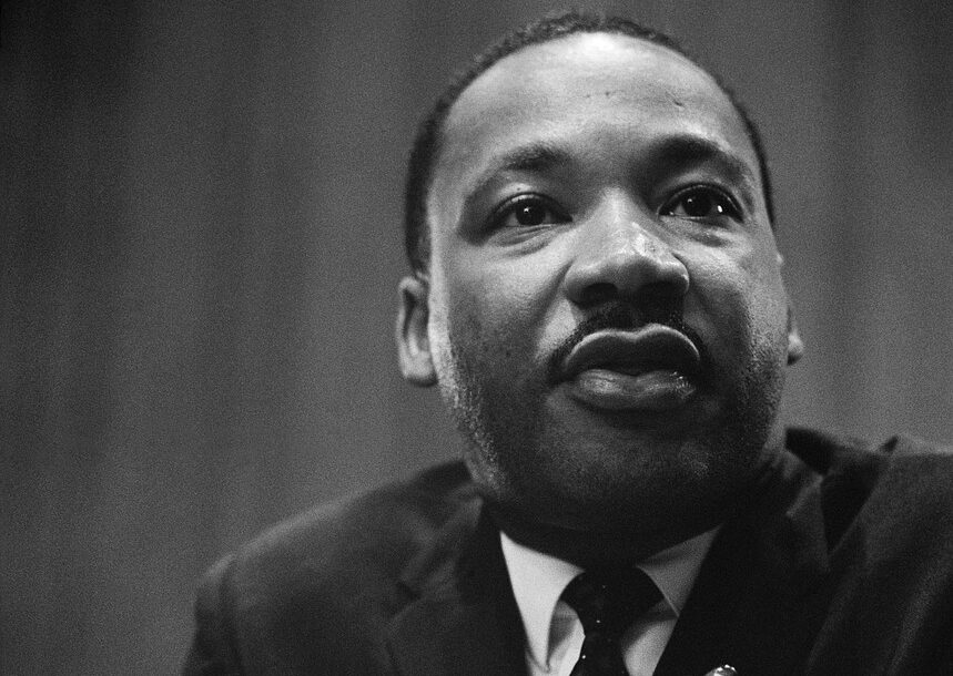 心に響く英語ことわざ（250）米国キング牧師（Martin Luther King Jr.）の名言 You are not only responsible for what you say, but also for what you do not say.（言わぬ善より行う善）