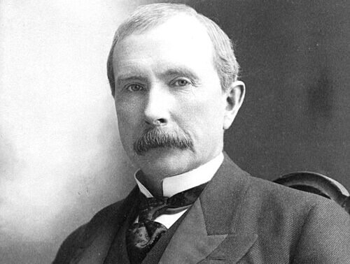 心に響く英語ことわざ（589）米国石油王ジョン・D・ロックフェラーの名言　The most important thing for a young man is to establish a credit… a reputation, character.（信なくば立たず）