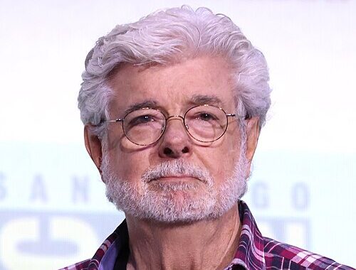 心に響く英語ことわざ（901）「スター・ウォーズ」で有名なアメリカの映画監督ジョージ・ルーカスの名言　You have to find something that you love enough to be able to take risks, jump over the hurdles and break through the brick walls that are always going to be placed in front of you.（情熱が道を切り開く）